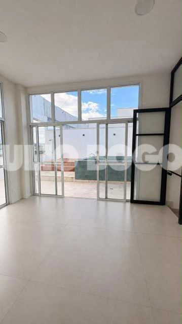 Furnished duplex penthouse with 3 en-suite bedrooms and 180 m² — photo 20