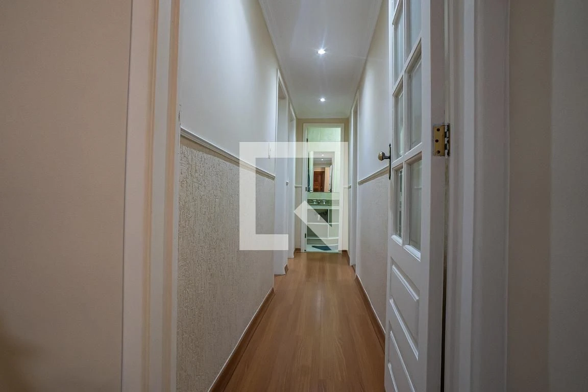 Furnished apartment with private garden and 2 bedrooms — photo 27