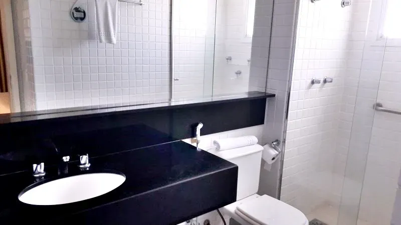 Засклений балкон та 1 спальня: квартира 44 м² — photo 2