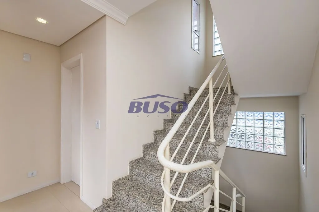 3-bedroom house with 228 m², suite and 3 covered spots — photo 11