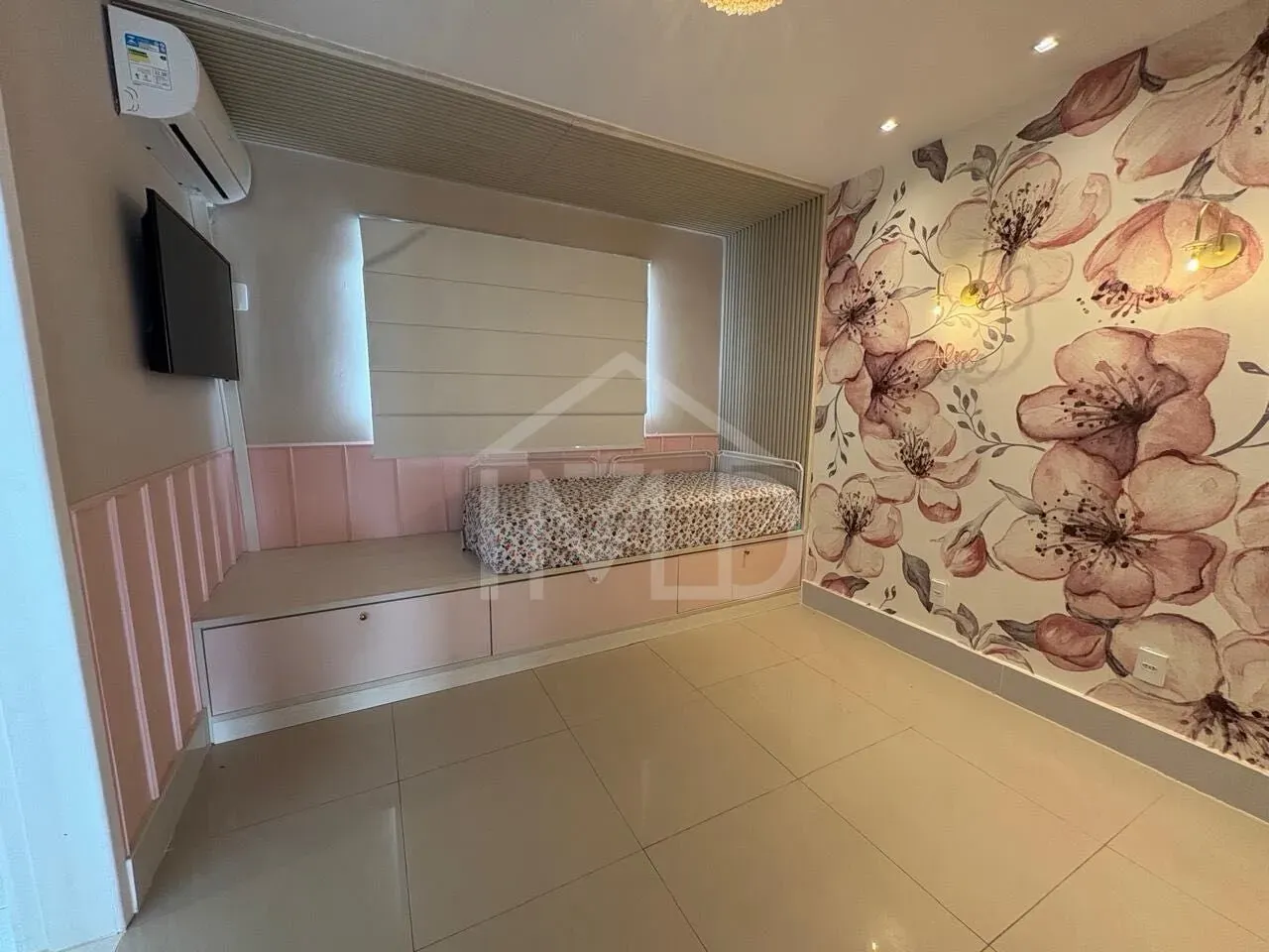 House with 3 suites, pool, 300 m² and 2 parking spots — photo 28