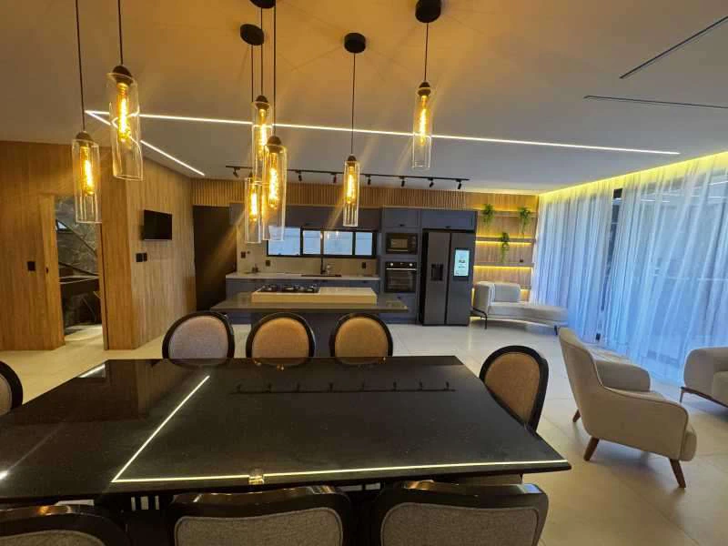 540 m² house with 5 en-suite bedrooms and open-plan kitchen — photo 7