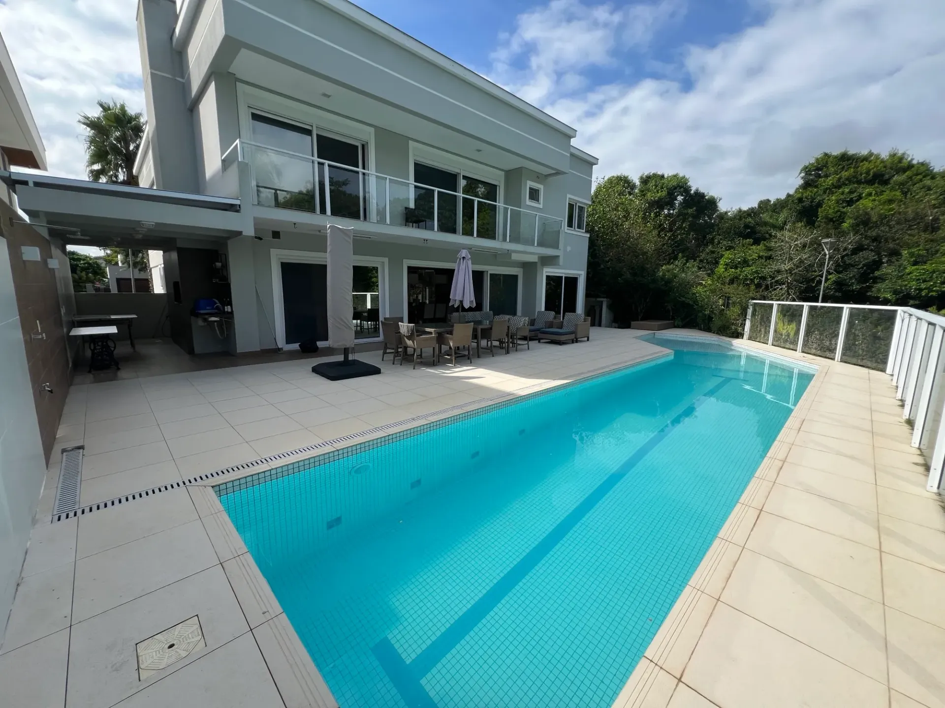 Casa com 6 suítes e 7 banheiros em 1000 m² — photo 26