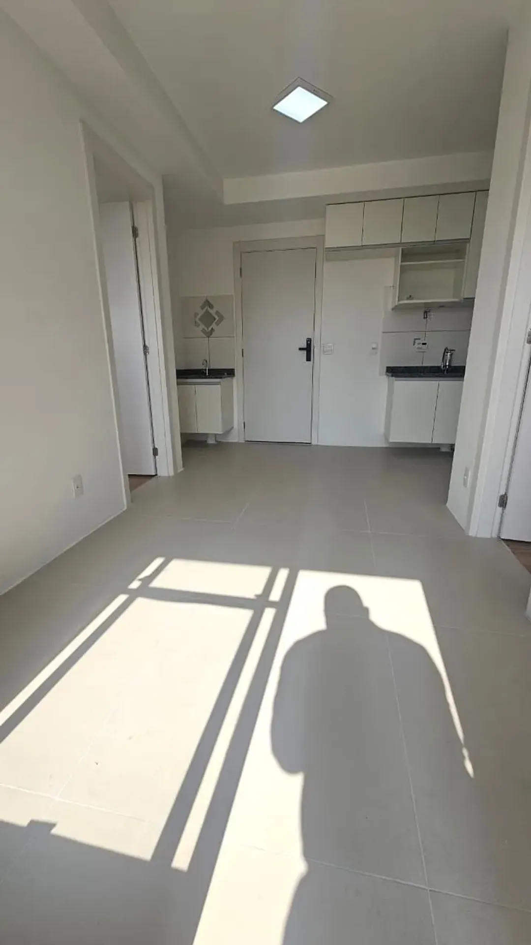 Unfurnished apartment with separate kitchen and 2 parking — photo 46