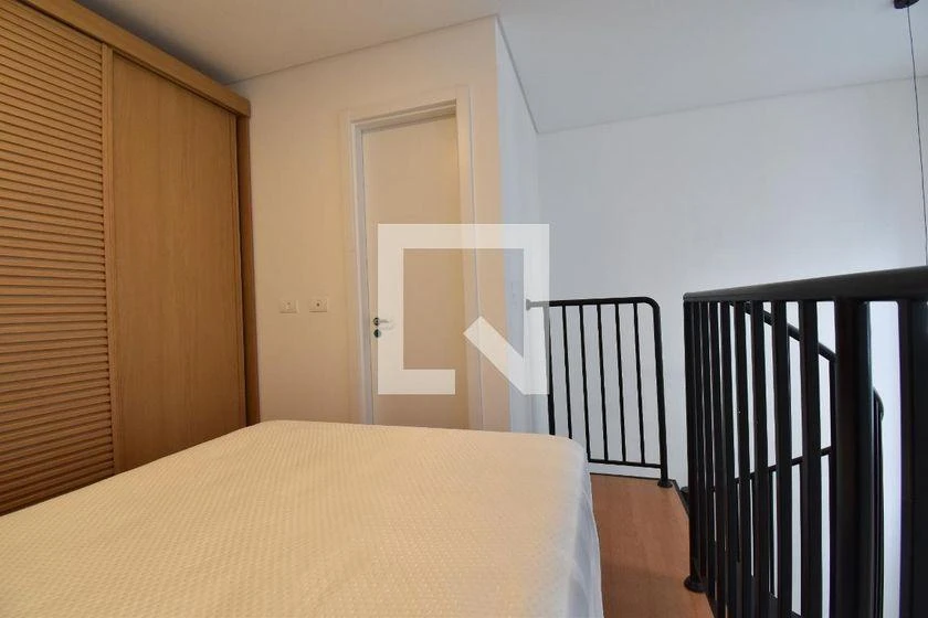 Furnished apartment, 36 m², with floor-to-ceiling windows — photo 7