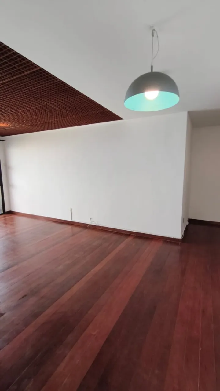 1-bedroom apartment with balcony and fitted storage — photo 14