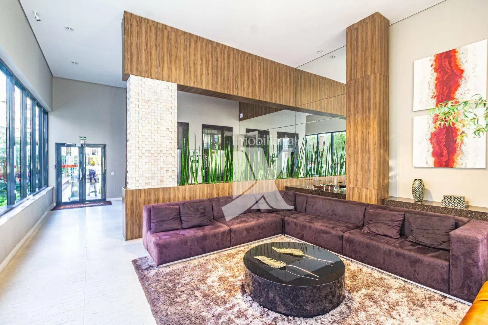 Furnished 2-bedroom apartment with open-plan kitchen — photo 3