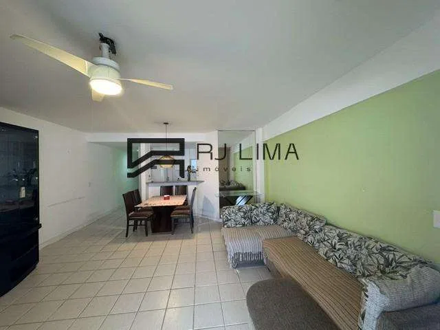 Floor-to-ceiling windows in a 2-bedroom apartment, 80 m² — photo 6