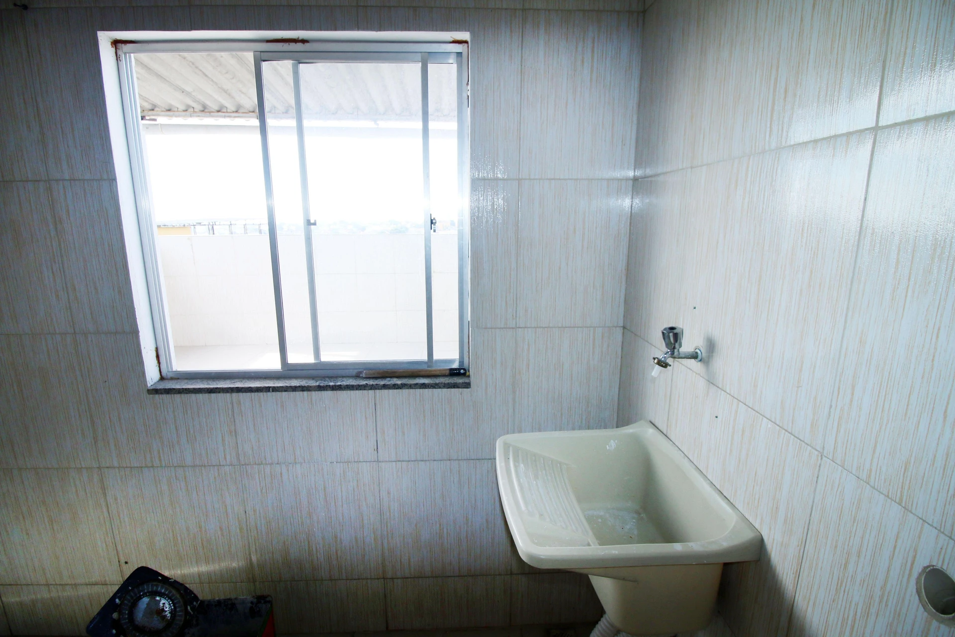 House with 2 bedrooms and 2 bathrooms plus parking