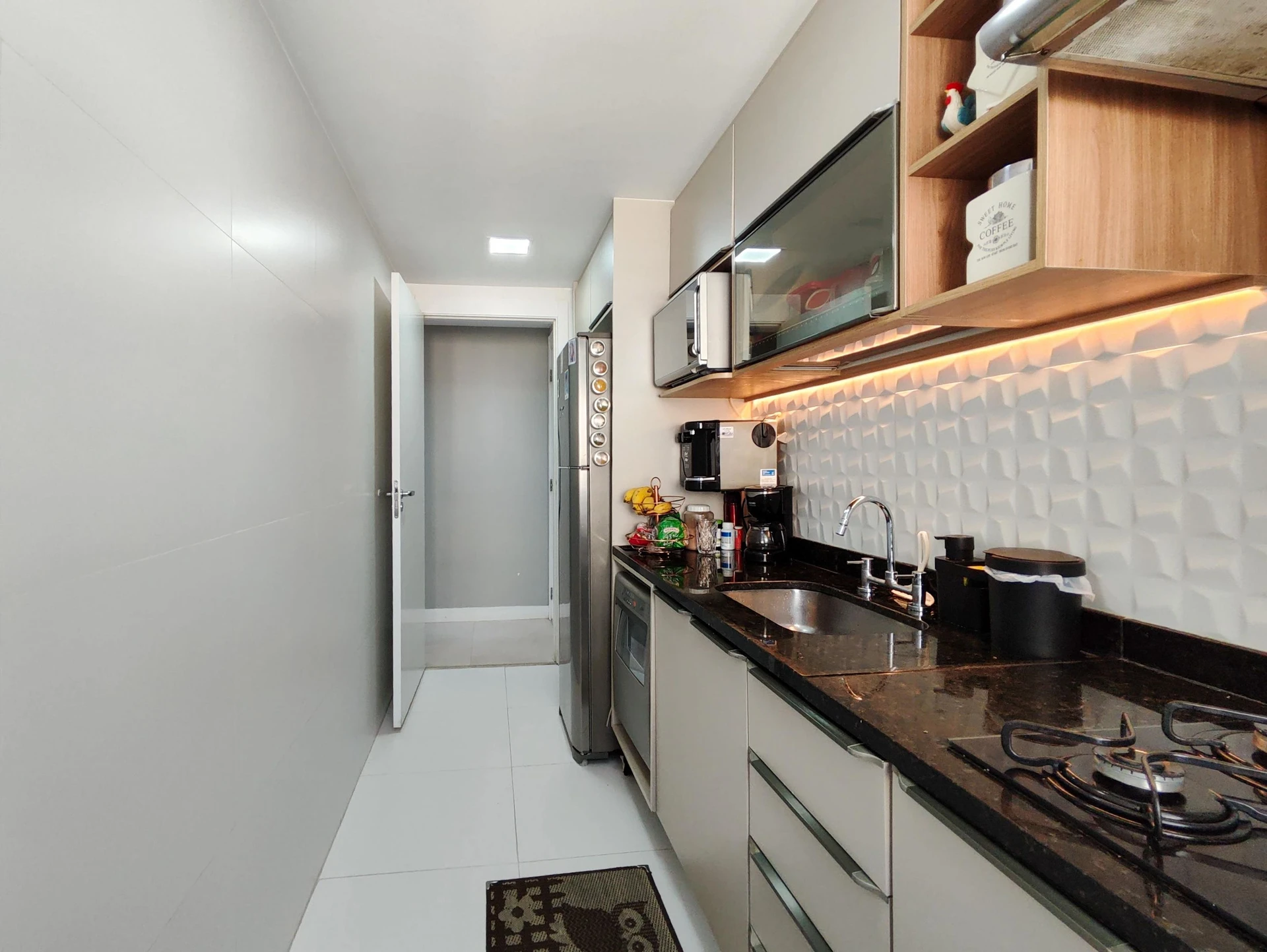 3-bedroom apartment with a dishwasher — photo 2