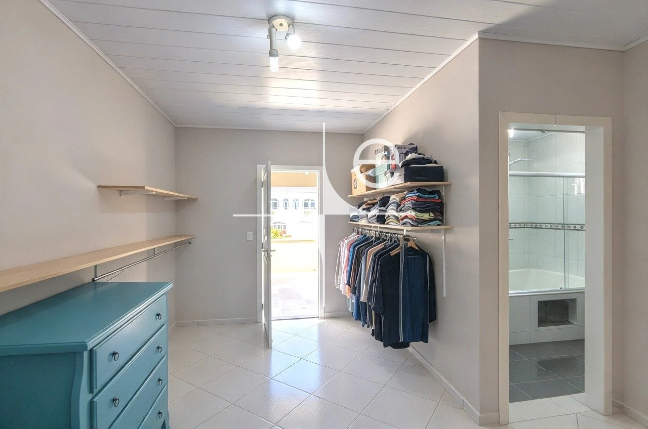 3-bedroom house with a grill on the balcony in Florianópolis — photo 7