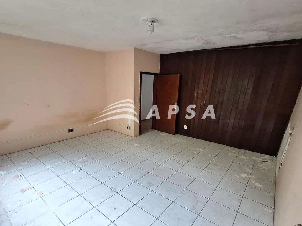 Casa sem mobília com 5 quartos e 625 m² construída — photo 9