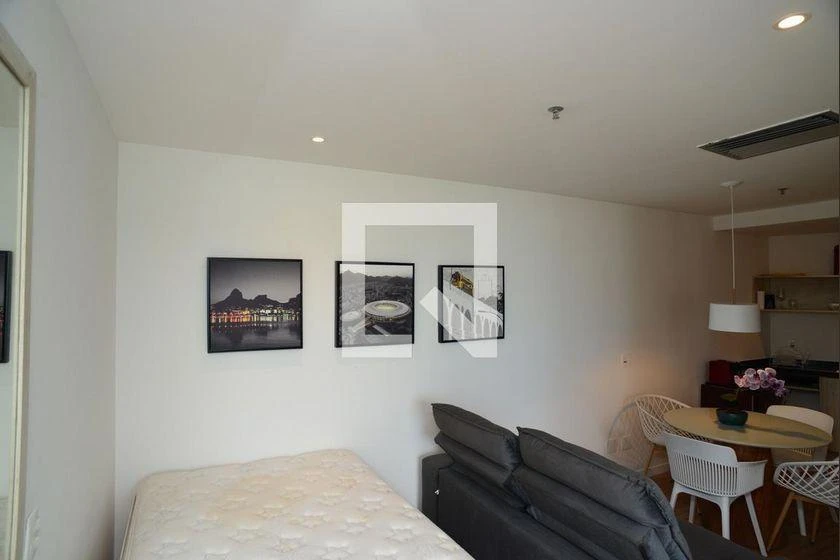 Rental apartment with 1 bedroom and 52 m² — photo 3
