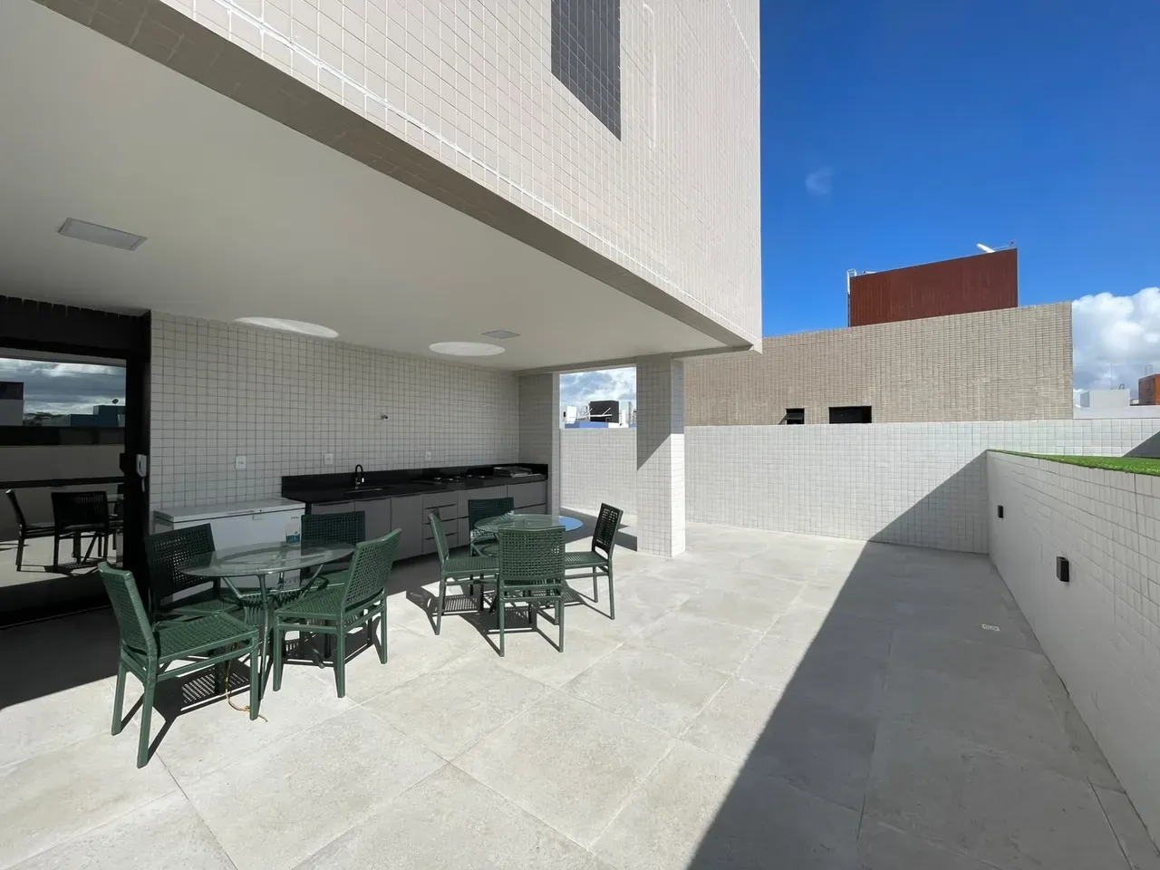 2-bedroom apartment with en-suite and 6th floor — photo 7