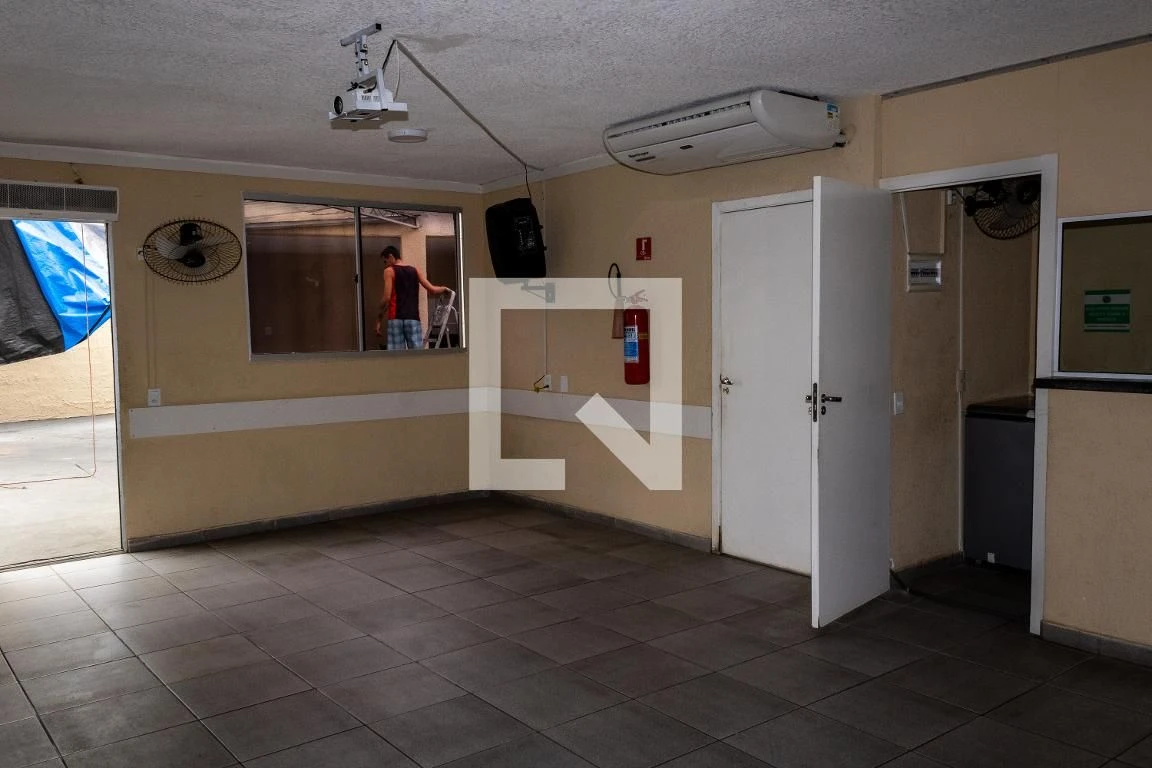 Apartamento sem vaga com 2 quartos e lavanderia com máquina — photo 22
