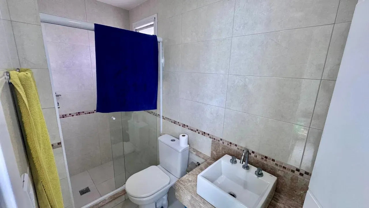 Furnished apartment with 3 bedrooms and an open-plan kitchen — photo 22