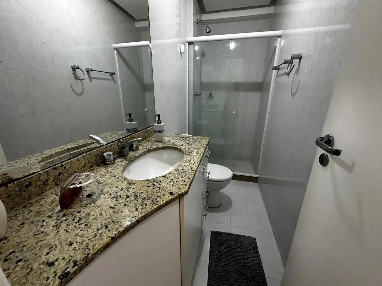 Furnished apartment with 3 bedrooms and a closed kitchen — photo 6