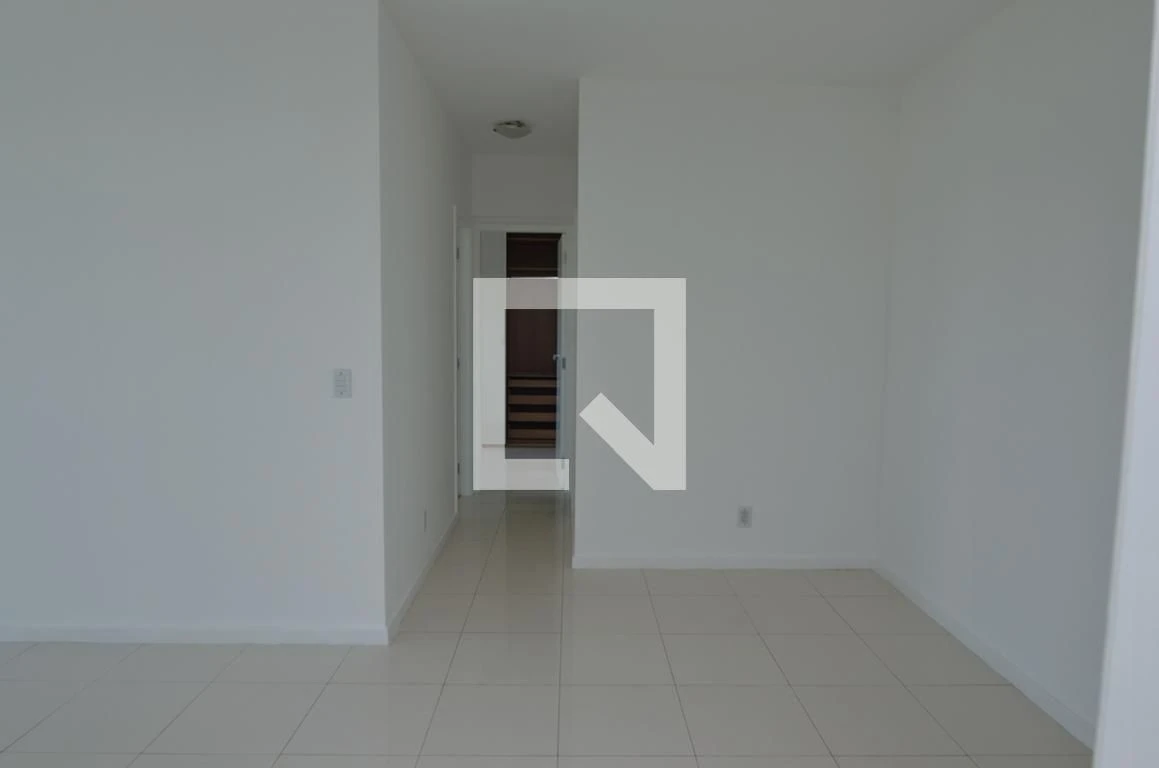 Квартира 80 м² із заскленим балконом та робочим місцем — photo 42