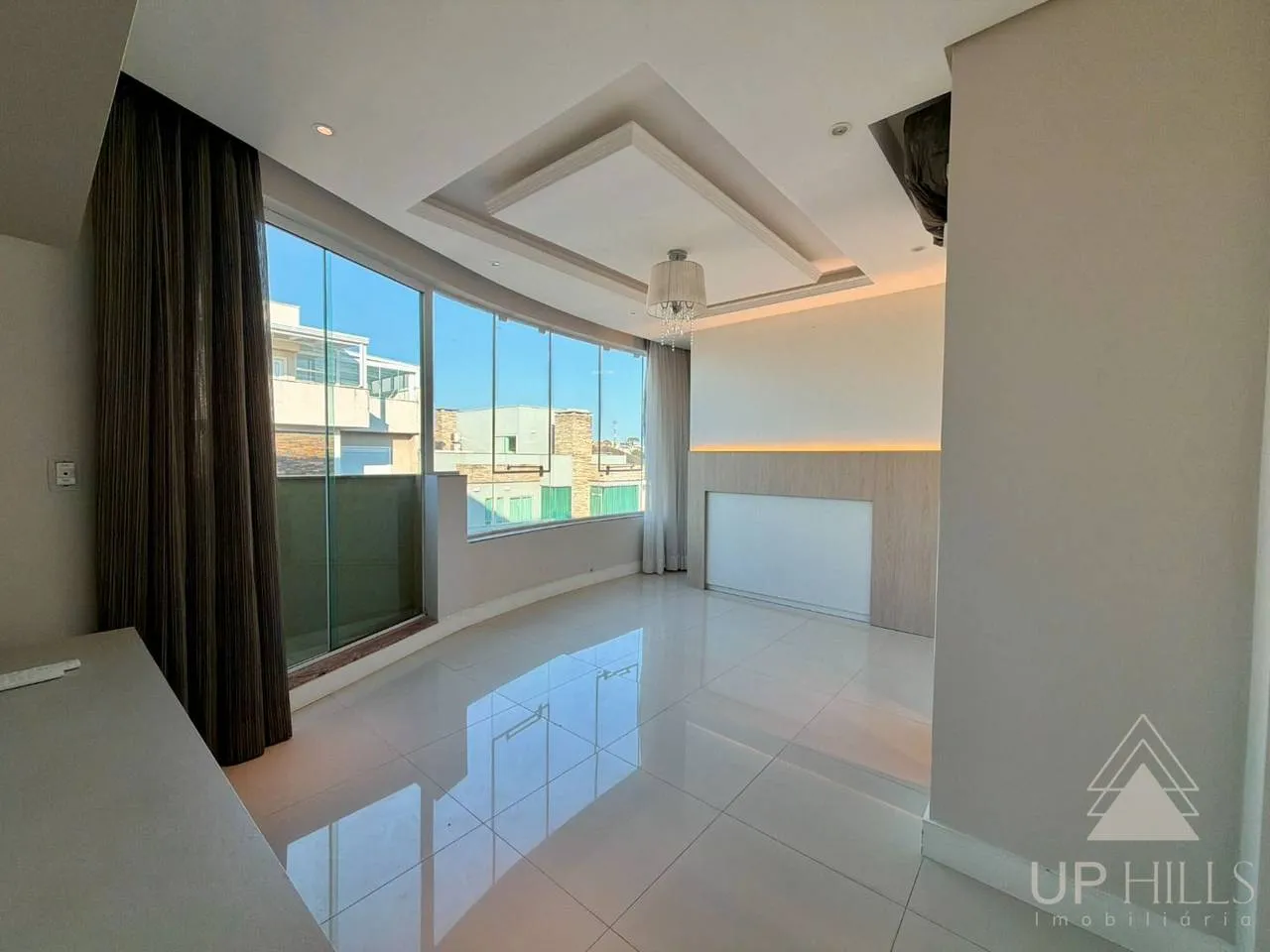 Casa com 3 suítes e cozinha aberta com fogão a gás — photo 6