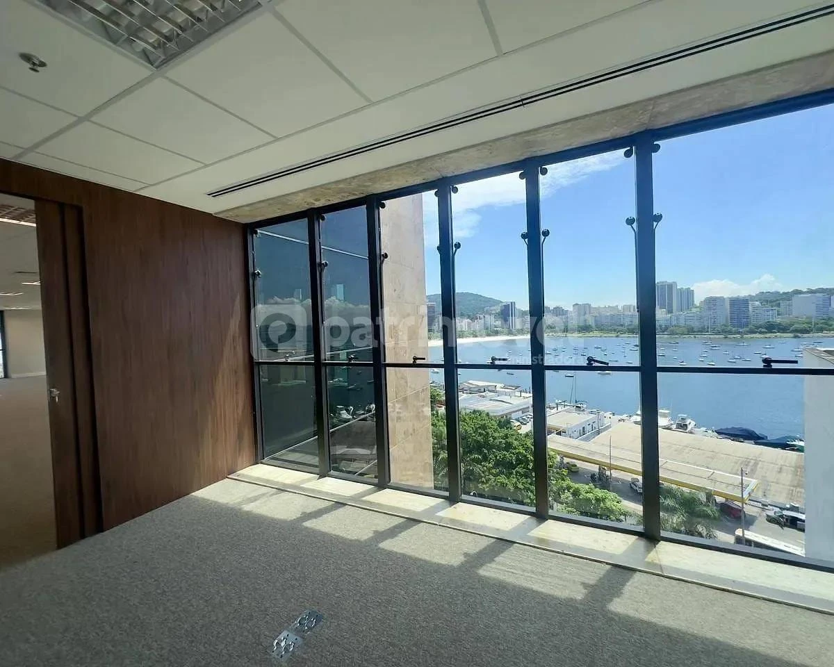 Sala comercial de 779 m², 1 quarto e 6 banheiros — photo 8