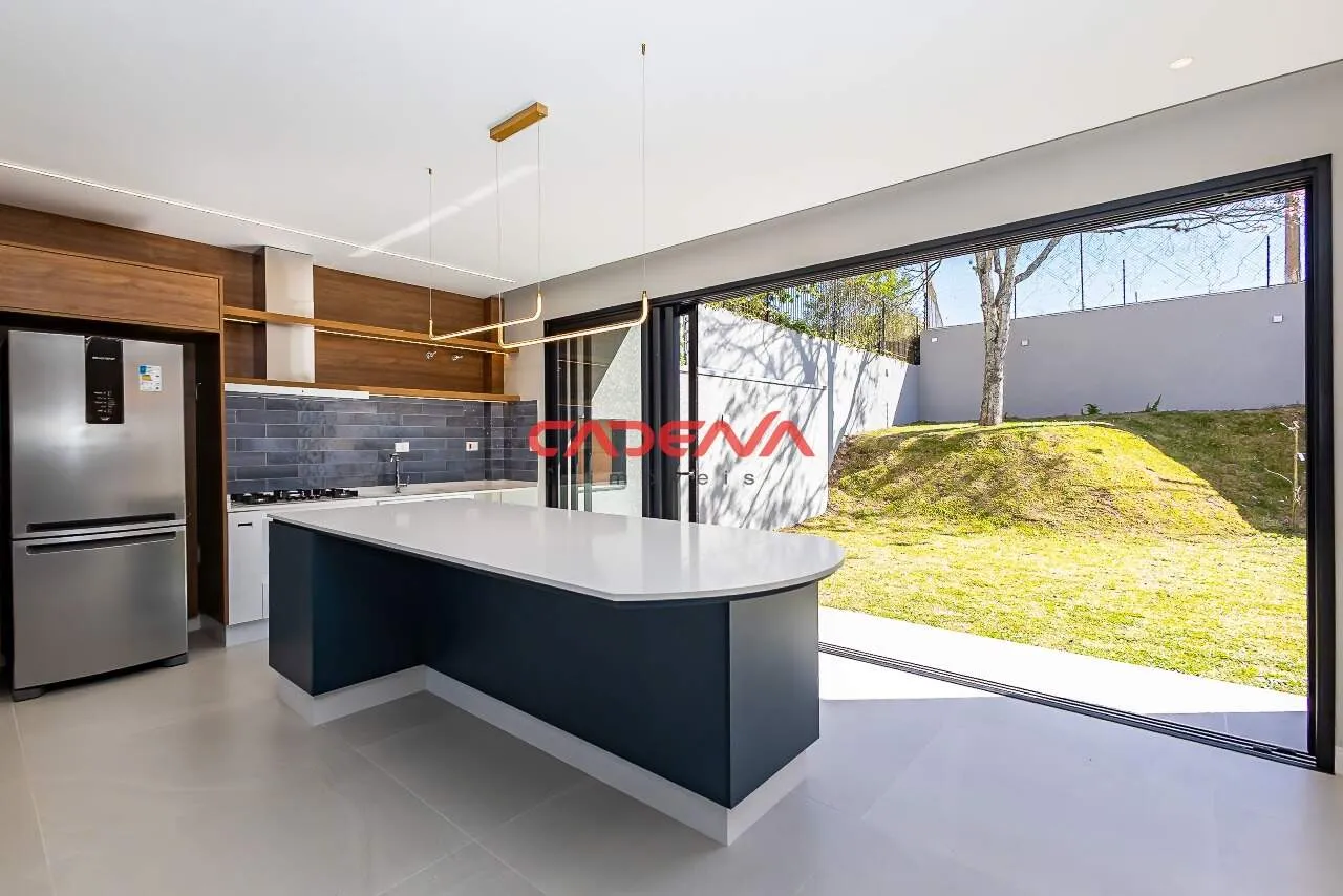 House with 4 bedrooms and 306 m² plus a balcony — photo 11