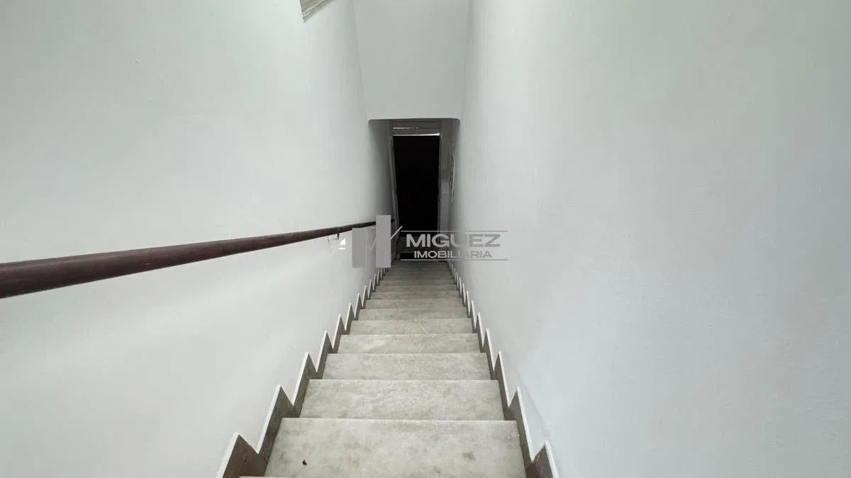 House, 80 m², with wood or laminate floors — photo 10