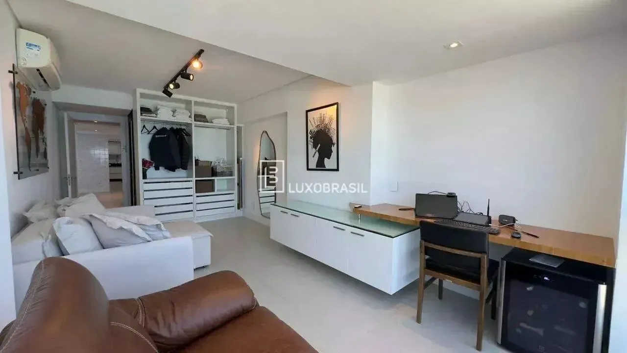 Furnished 3-bedroom apartment with 4 bathrooms and 330 m² — photo 13
