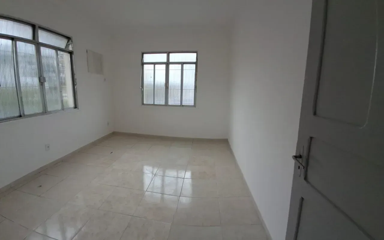 2-bedroom apartment with 1 bathroom, no parking — photo 10