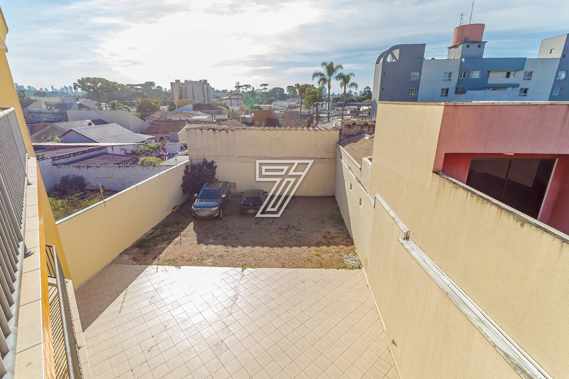 House with 4 bedrooms, 5 bathrooms and 540 m² — photo 44