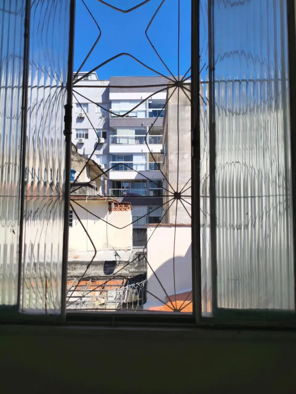 64 m² apartment with 2 bedrooms and 2 bathrooms — photo 15