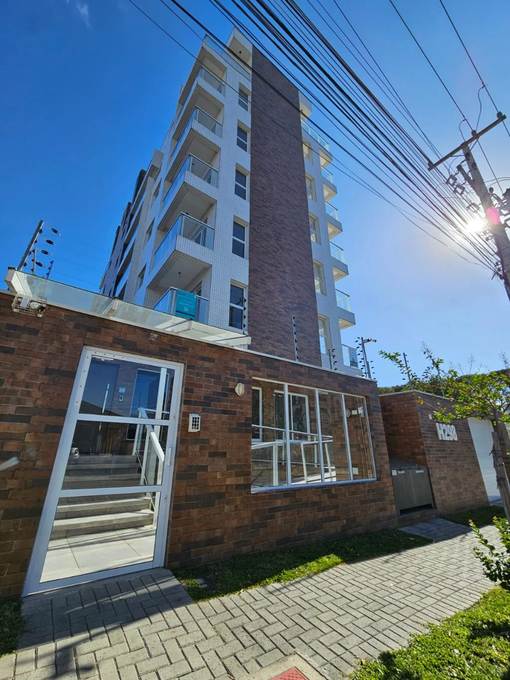 Furnished 2-bedroom apartment with a balcony — photo 2