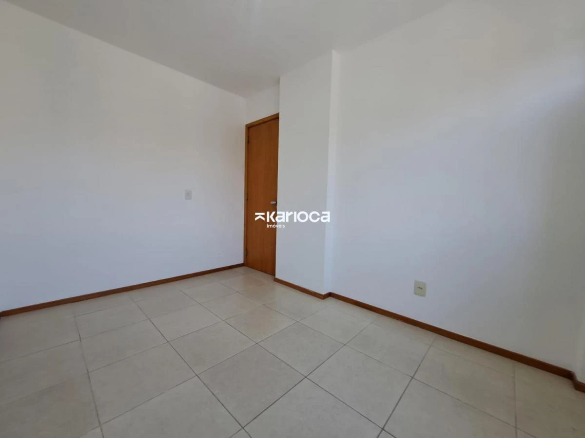 Glass-enclosed balcony in a 3-bedroom apartment, 75 m² — photo 23