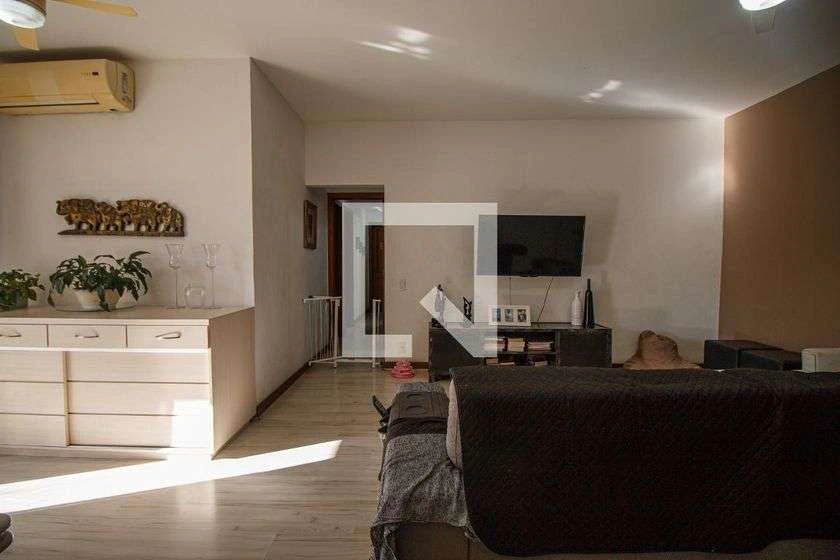 132 m² rental apartment with 2 bedrooms and 2 parking spaces — photo 23