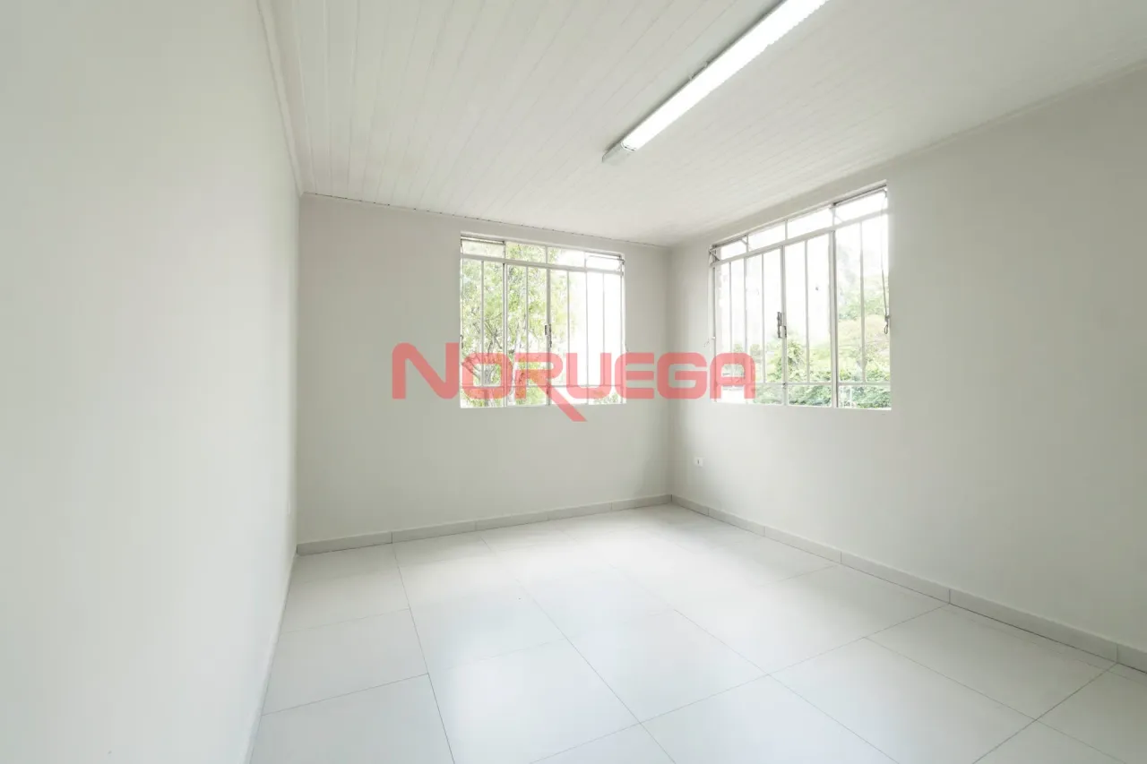 2-bedroom apartment with a glass-enclosed shower — photo 5