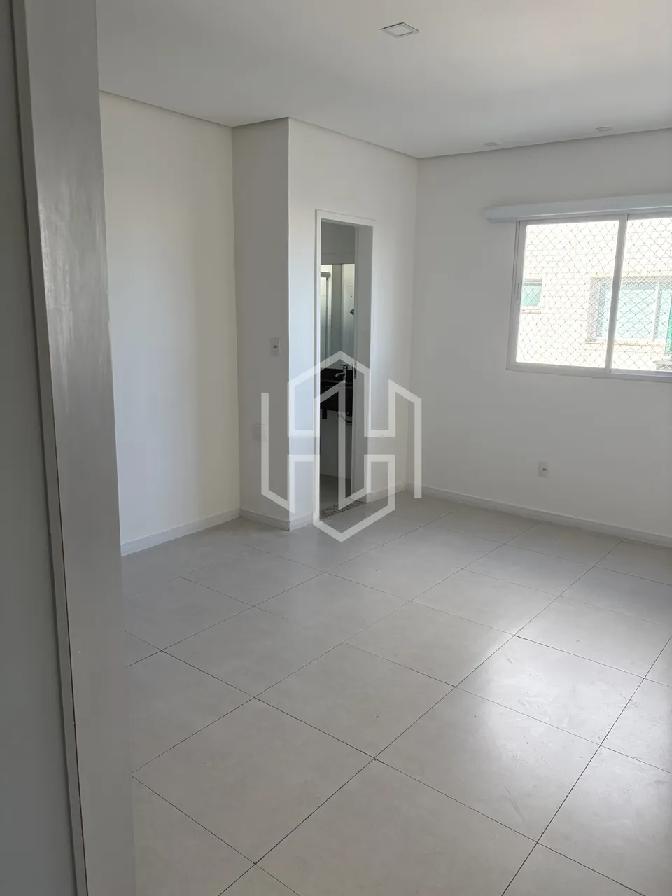 Apartamento sem mobília com 3 dormitórios e cozinha americana — photo 8