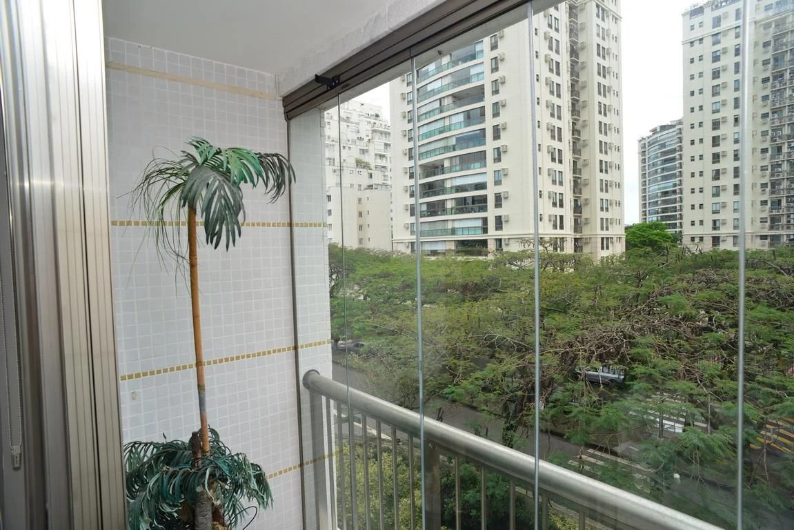 Furnished apartment with 4 en-suites and 5 bathrooms — photo 27