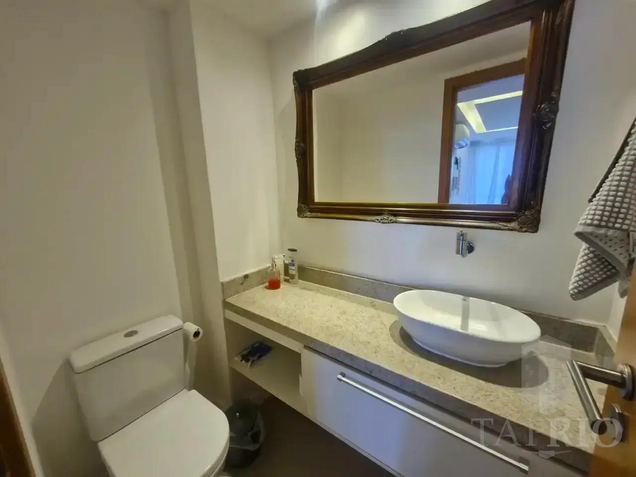 Apartment on the 3rd floor with a glass-enclosed balcony — photo 20