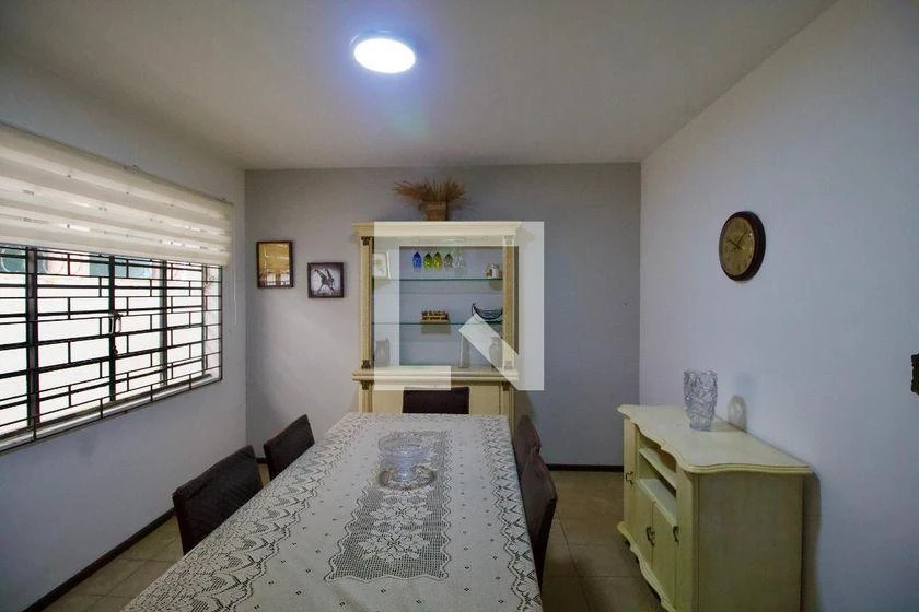 5-bedroom house with a home office — photo 2