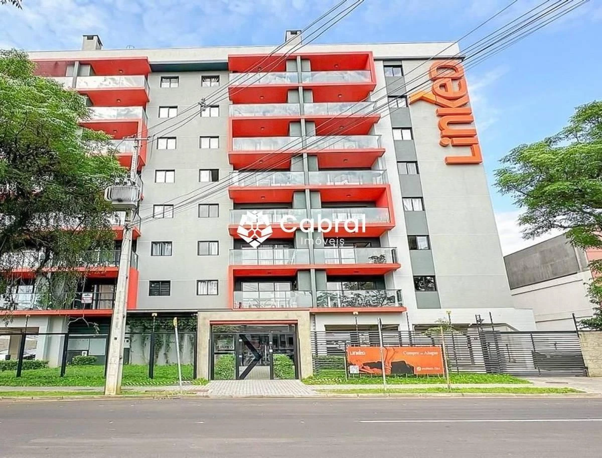 Balcony with a grill in a one-bedroom apartment, 35 m² — photo 12