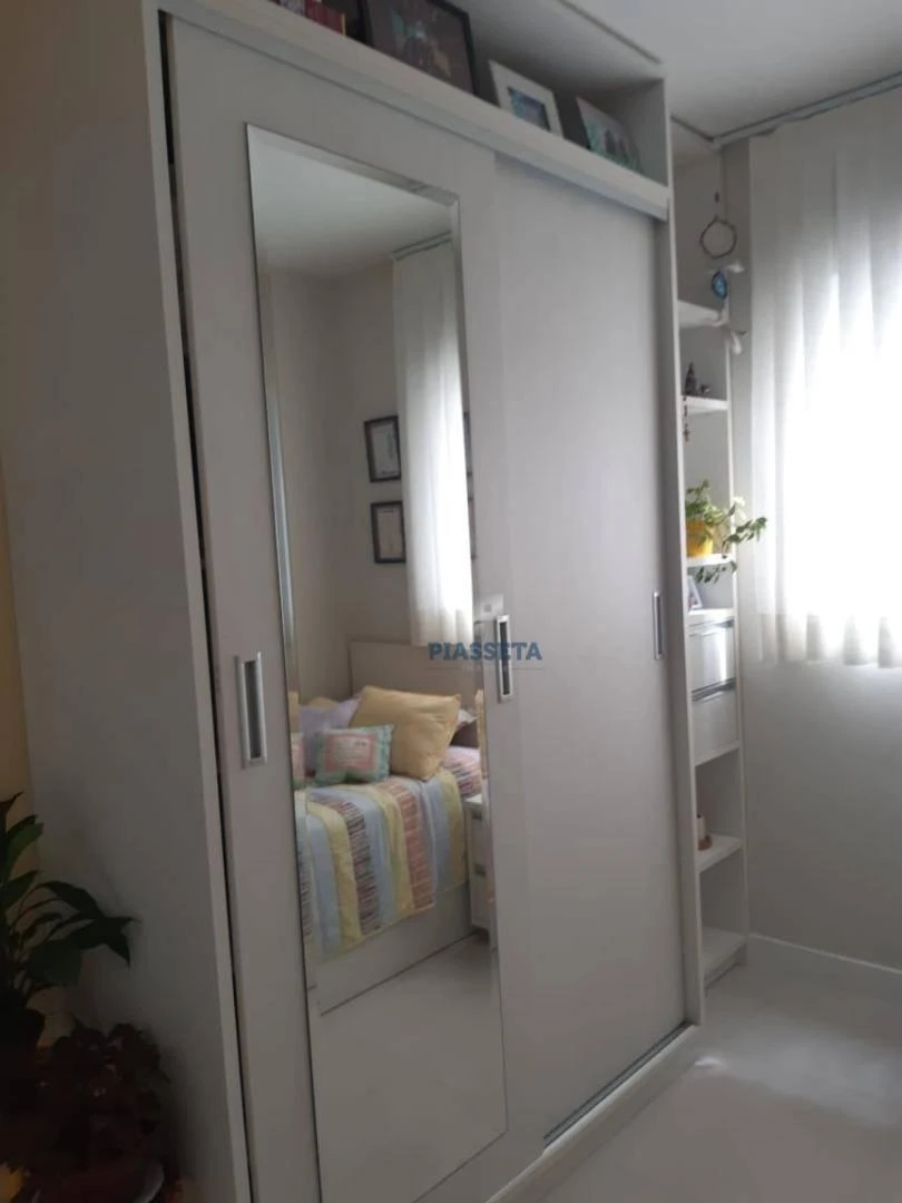 3-bedroom apartment in a building with a pool — photo 23