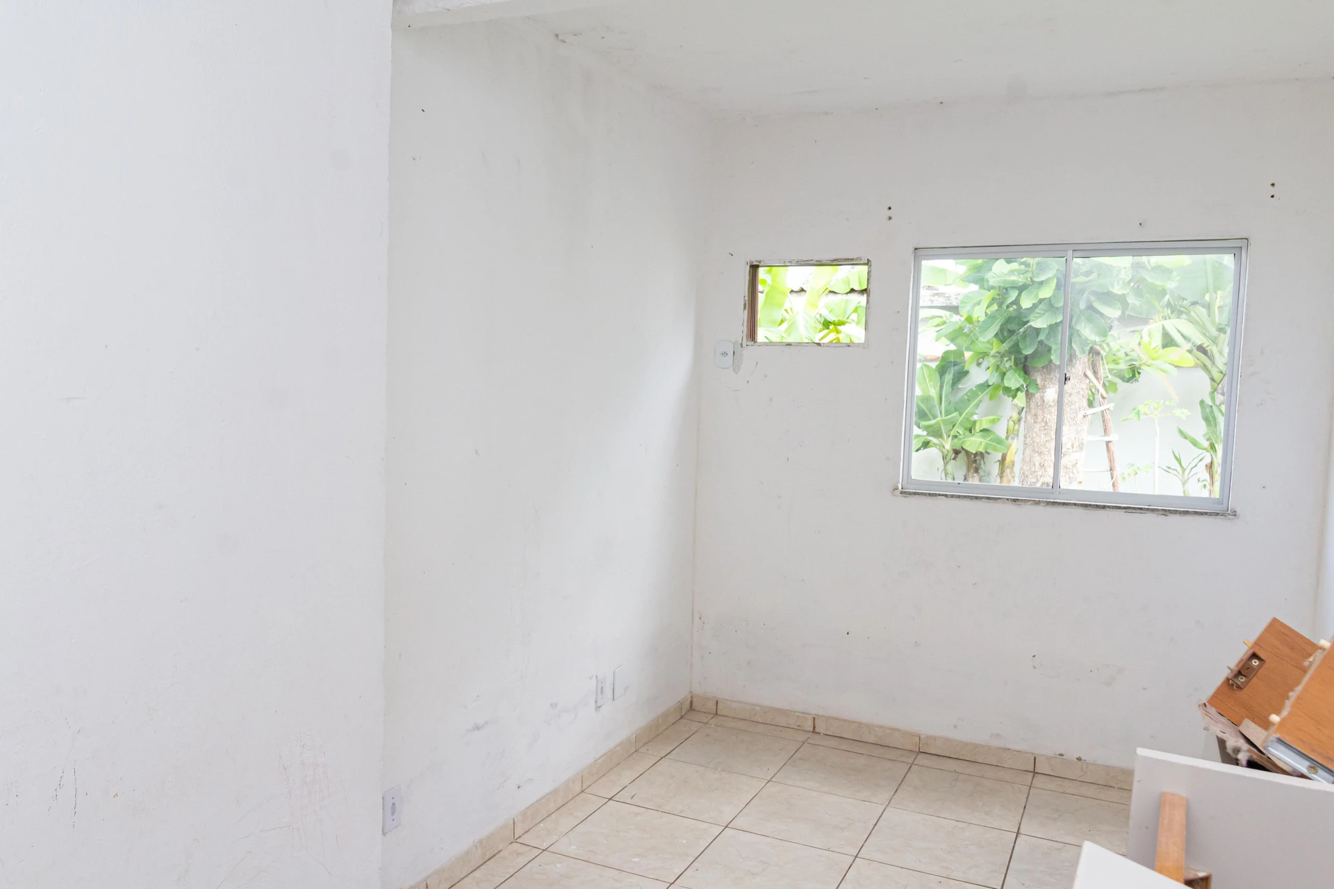 Studio with private laundry area and private garden — photo 23
