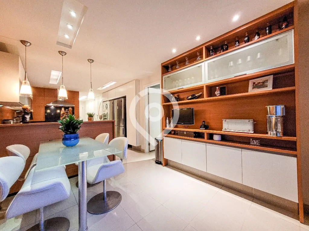 Apartamento sem mobília com 3 vagas e 260 m² — photo 30