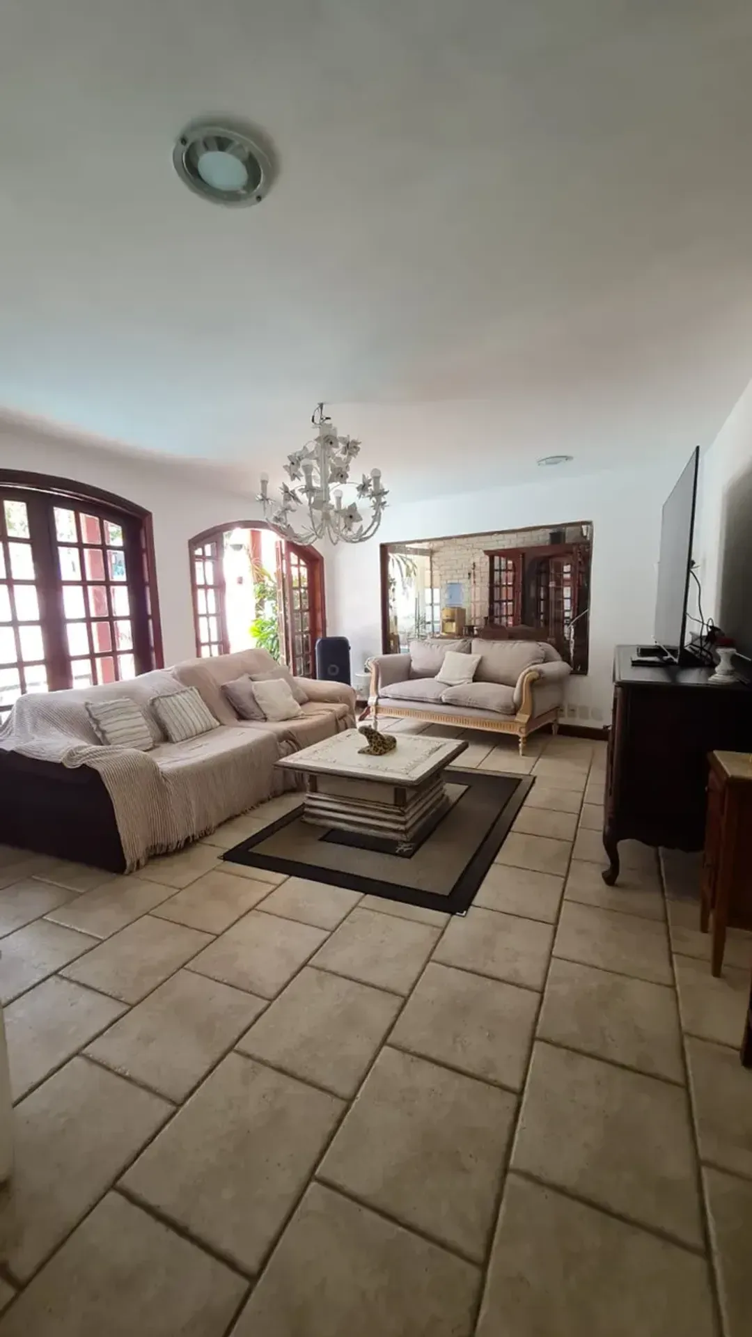 Furnished house 450 m² with 4 bedrooms and 4 bathrooms — photo 21
