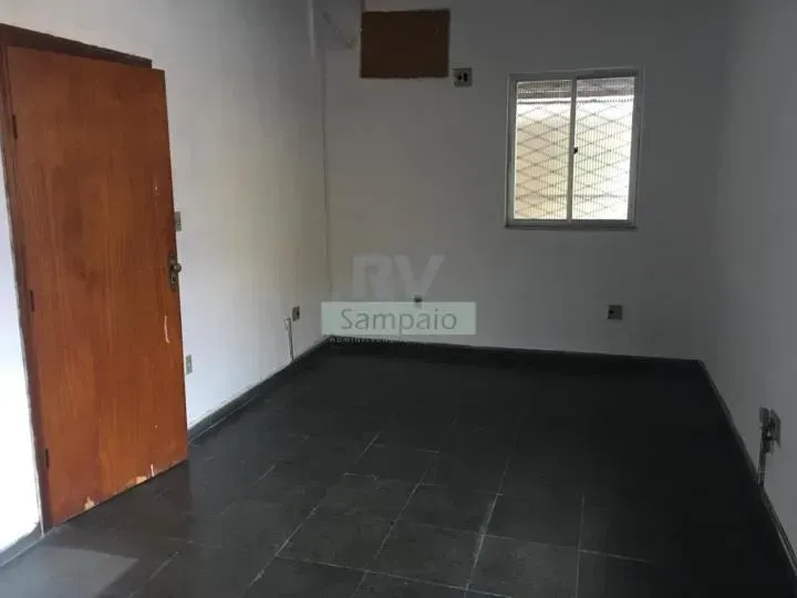 Commercial industrial house with 198 m² and 4 bedrooms — photo 8