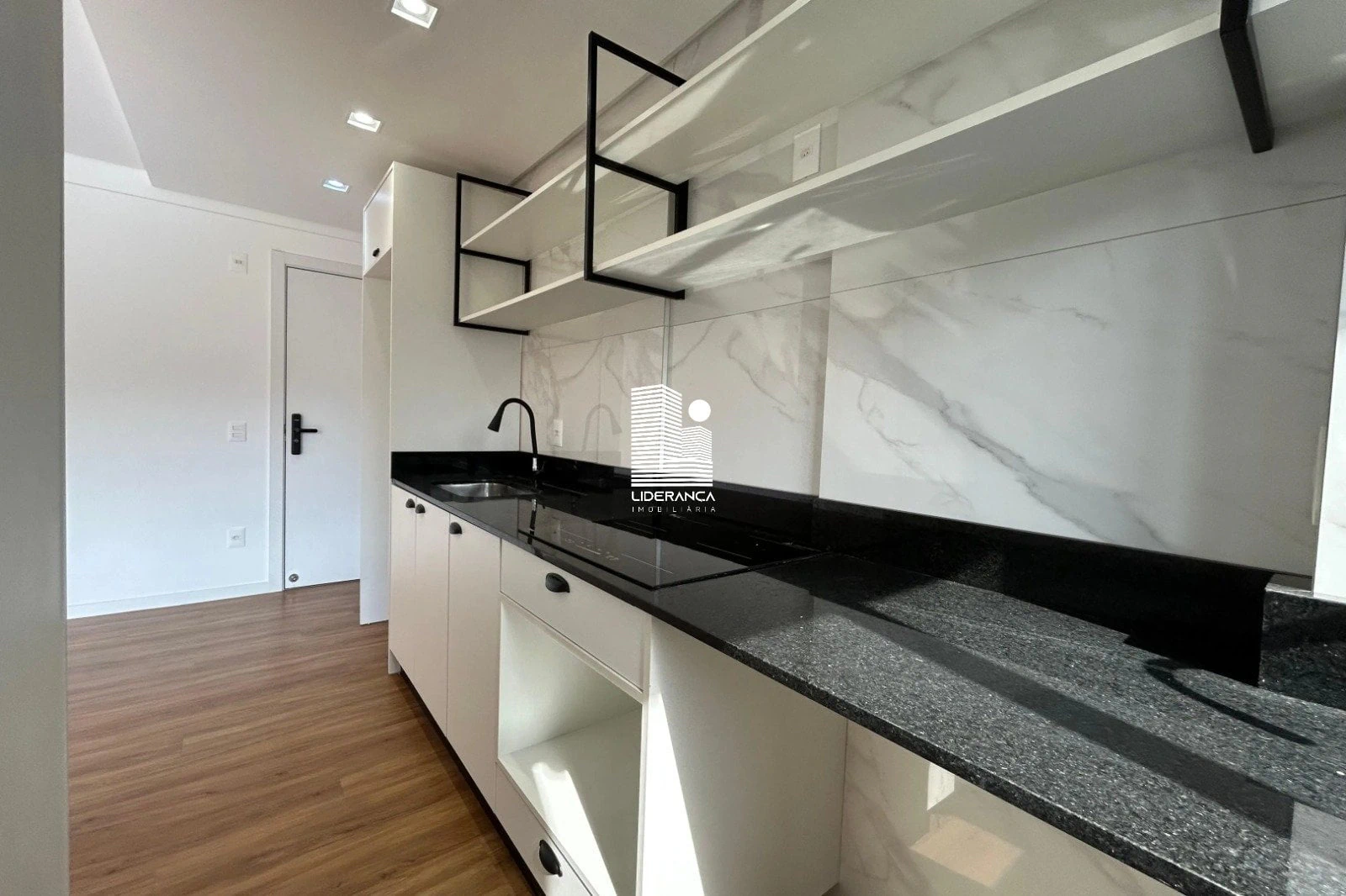 Furnished apartment, 64 m², with a home office — photo 19