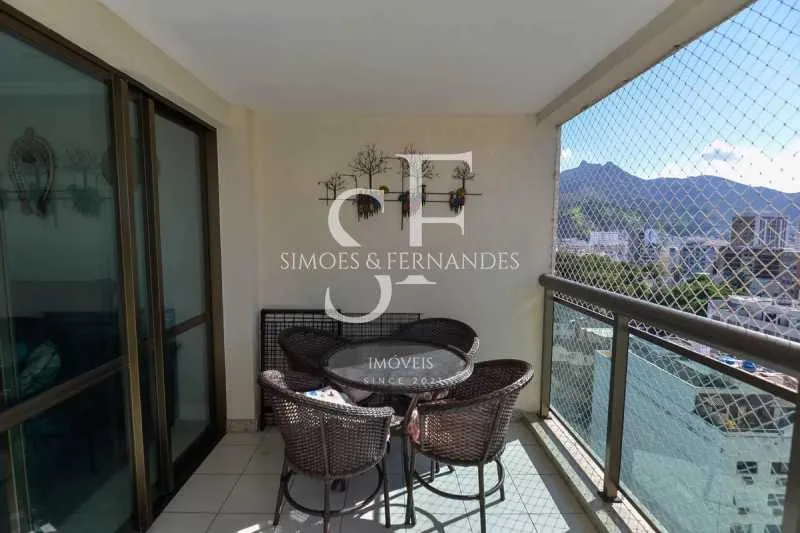 Apartment with 4 bedrooms, balcony and terrace — photo 15