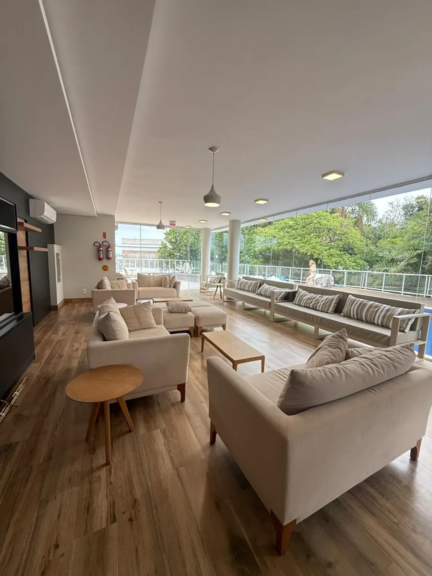 Furnished house, 263 m², with a water view — photo 10