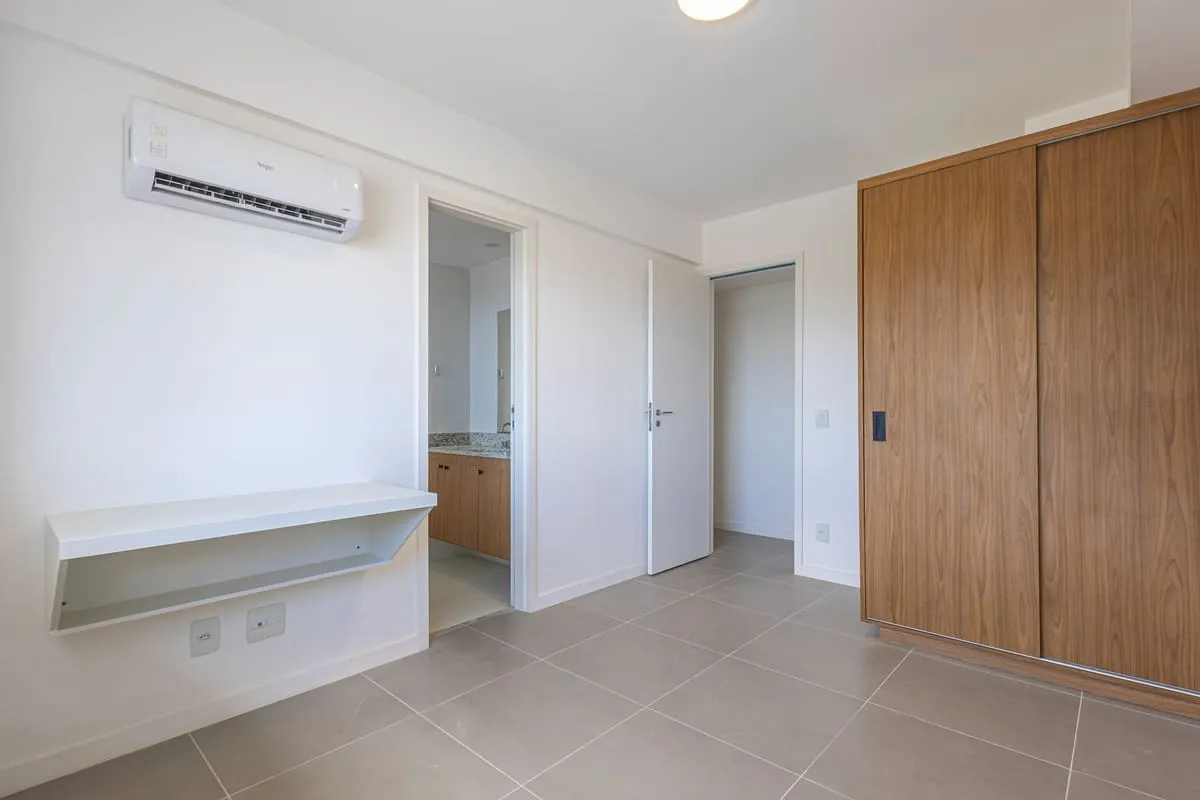 Mountain view in a 2-bedroom apartment, 98 m² — photo 8