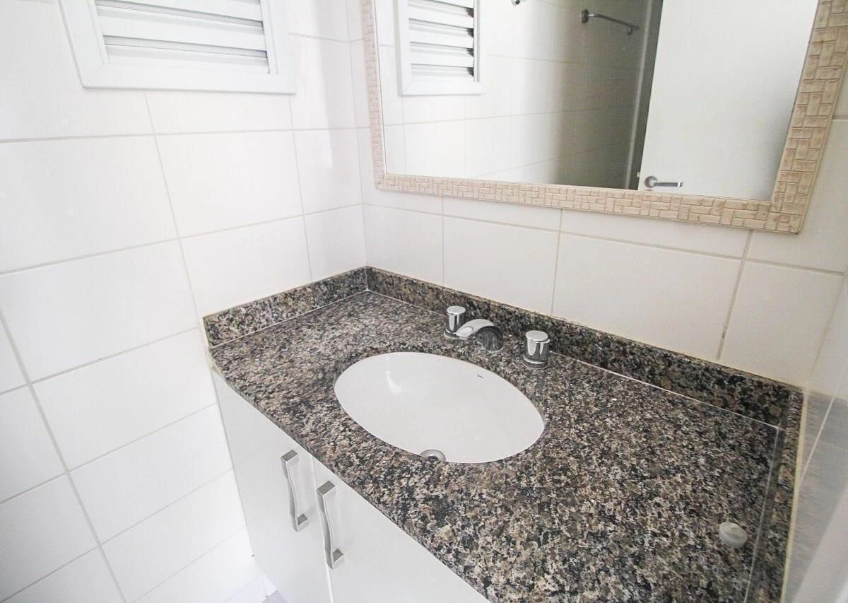 2-bedroom apartment, 1 with its own bathroom, 52 m² — photo 4