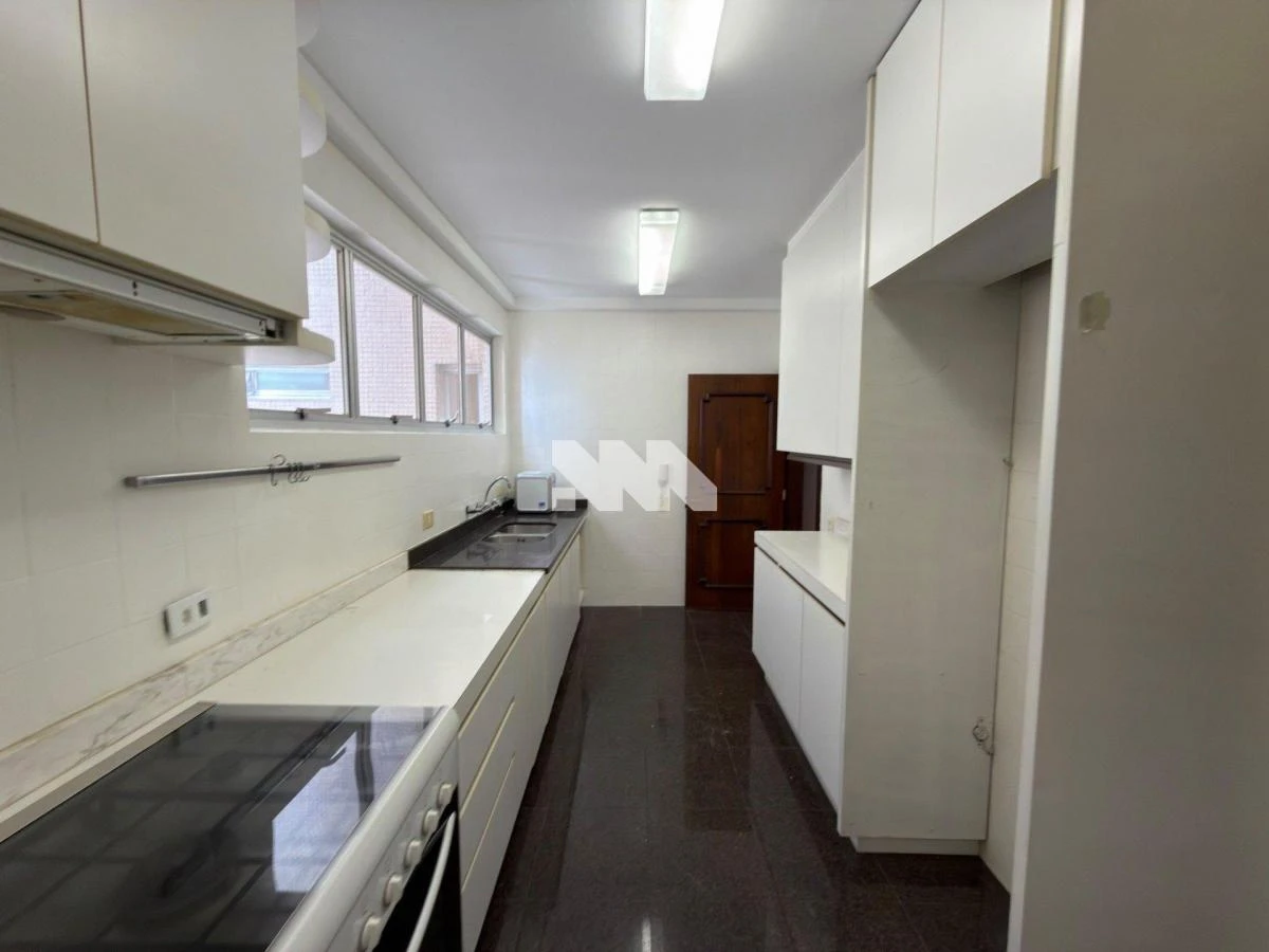 Rental apartment with a closed kitchen and gas stove — photo 2